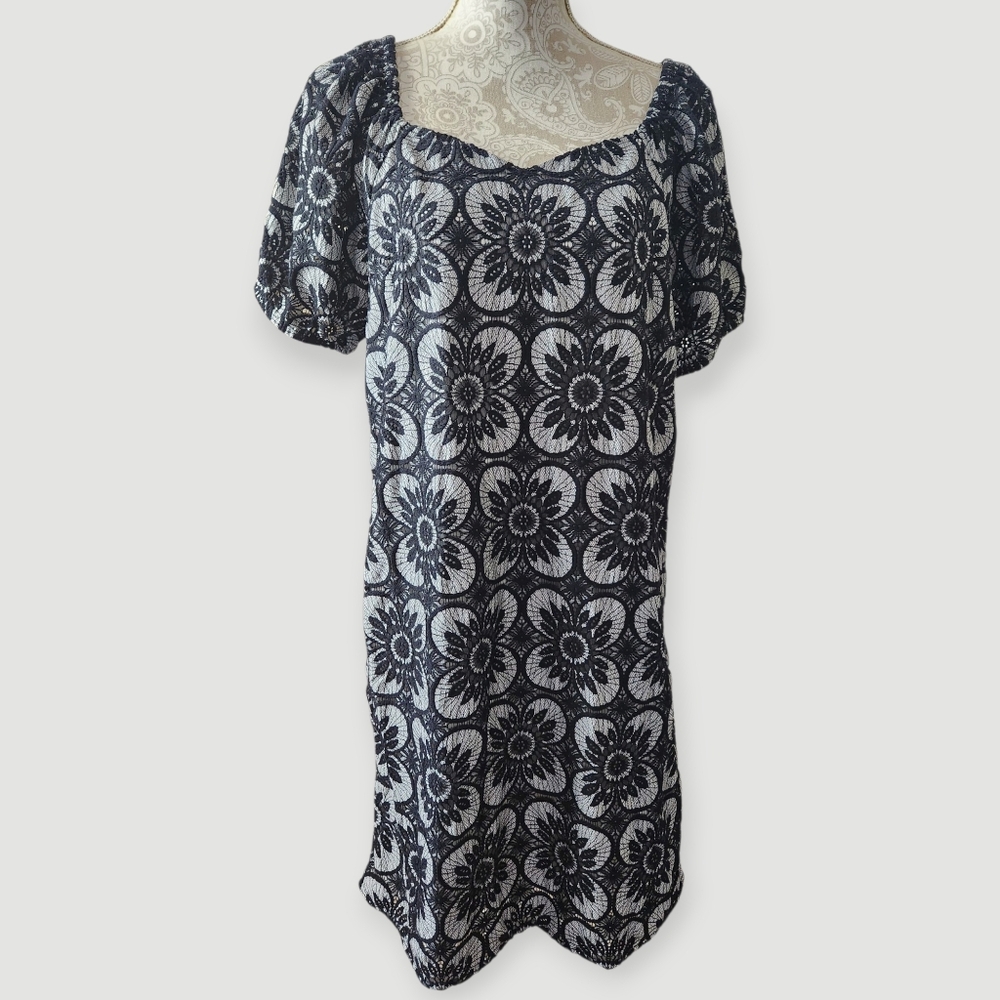 Ann Taylor Factory White With Black Lace Overlay Sheath Dress Size 8